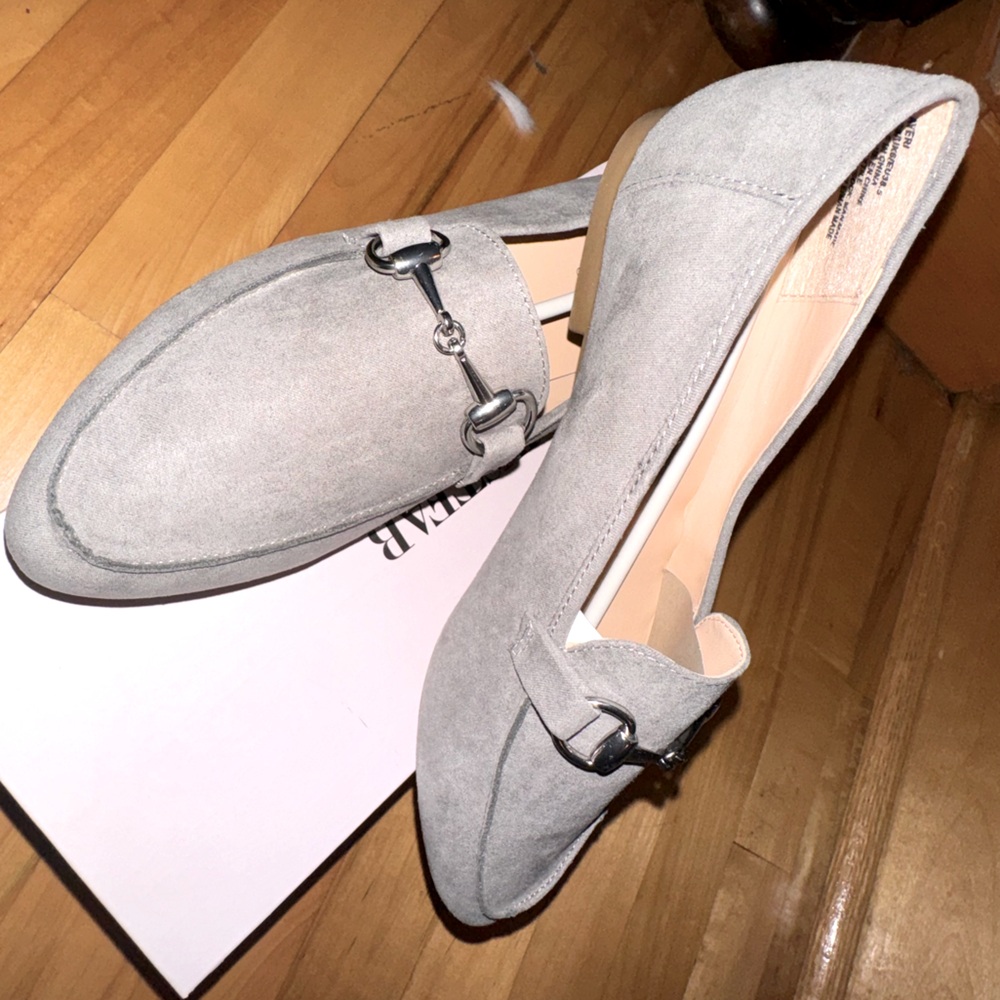 JustFab New Gray faux suede slip on flats size 6.5